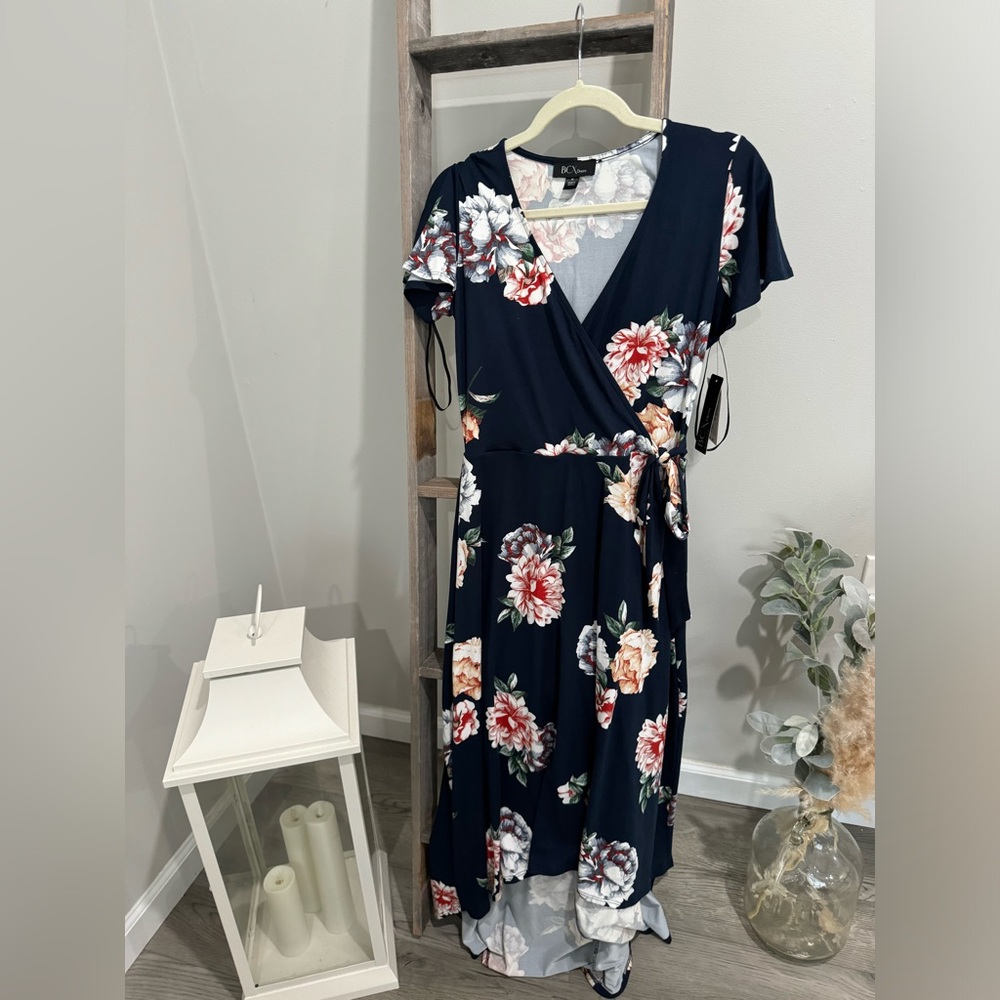 BRAND NEW FLORAL NAVY DRESS WOMENS